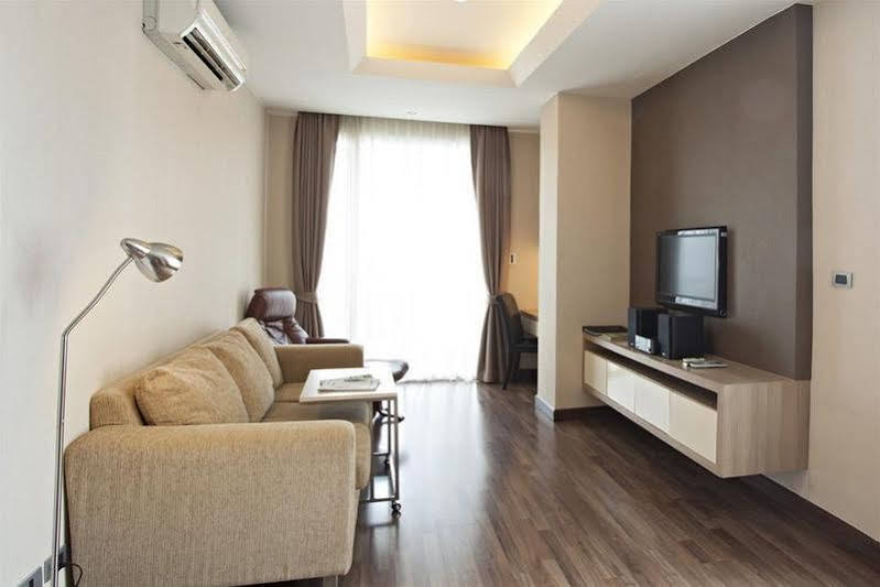 V Residence Serviced Apartment Bangkok Luaran gambar