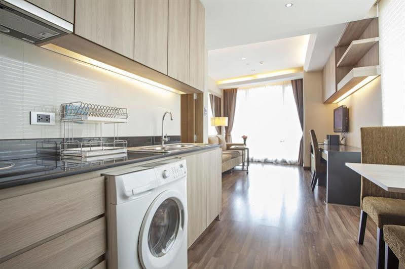 V Residence Serviced Apartment Bangkok Luaran gambar